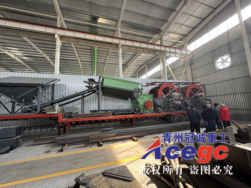 移動式破碎制砂洗砂機(jī) 移動式破碎制砂洗砂機(jī)